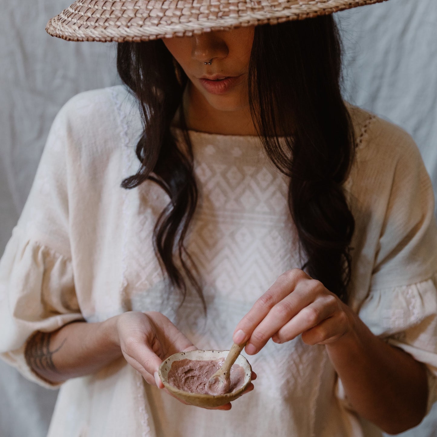TEWÍN’XW Cleansing Clay by Sḵwálwen Botanicals